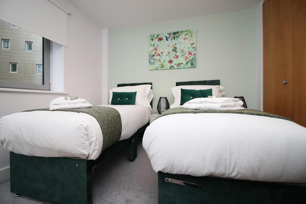Bright 1Bedroom Apartment, Central Location With Balcony بريستول المظهر الخارجي الصورة