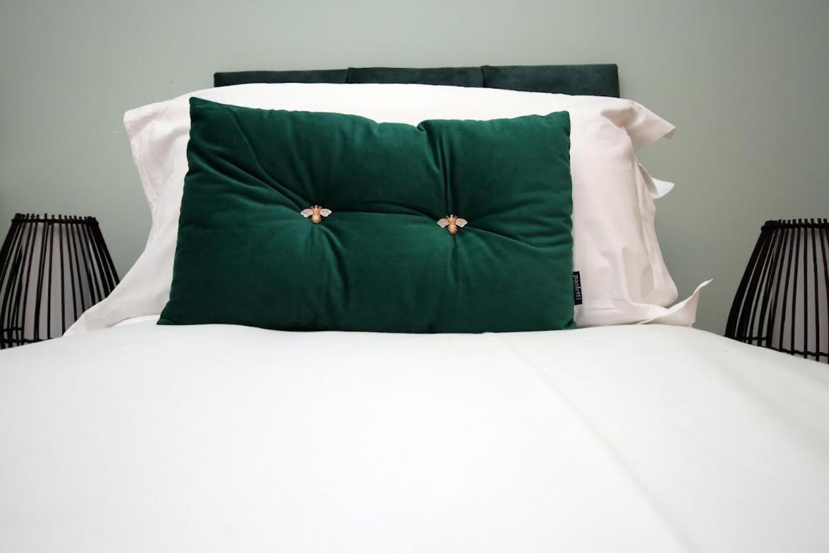 Hamilton Court 1Bedroom Apartment, Bright And Central Location With Balcony And Wi-Fi بريستول المظهر الخارجي الصورة