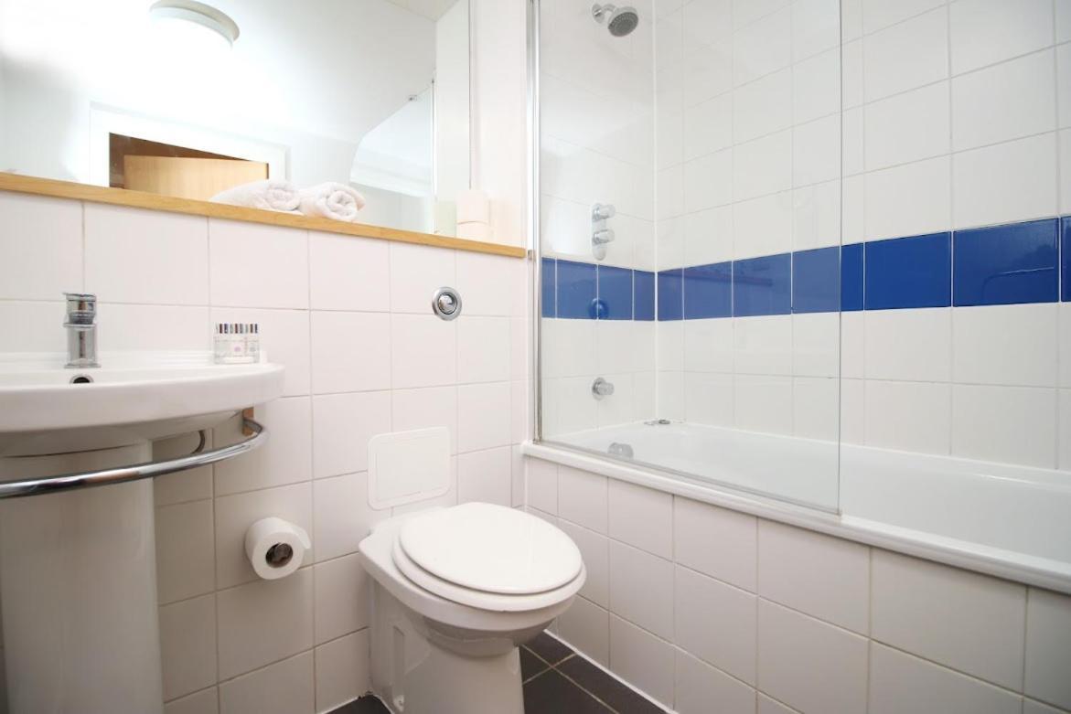 Bright 1Bedroom Apartment, Central Location With Balcony بريستول المظهر الخارجي الصورة